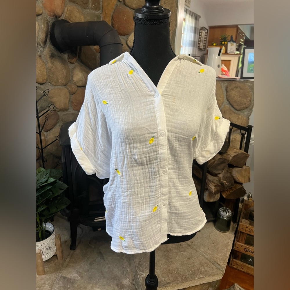beachlunchlounge White Blouse with Yellow Embroidery